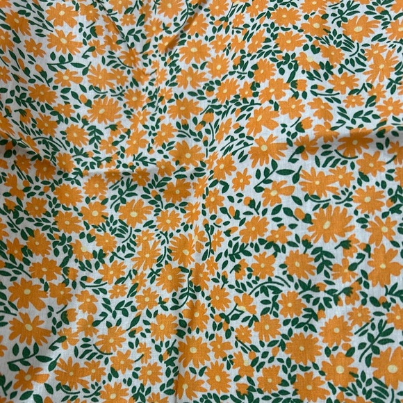 ModCloth Women’s Plus Size Flutter Sleeve Dainty Floral Square Neck Top Sz 1X - Picture 9 of 10